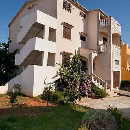 Lerga Apartament *